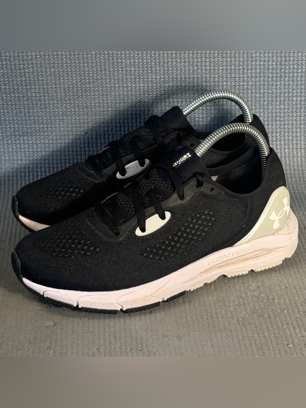 Under Armour Women’s UA HOVR Sonic 5 Running‎ Shoes Size 8